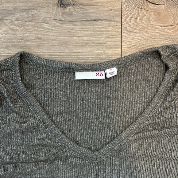 Juniors tied front Tee - Picture 2 of 2